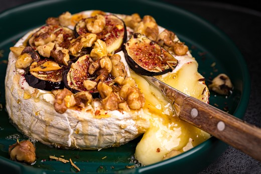 Baked Brie with Figs and Honey